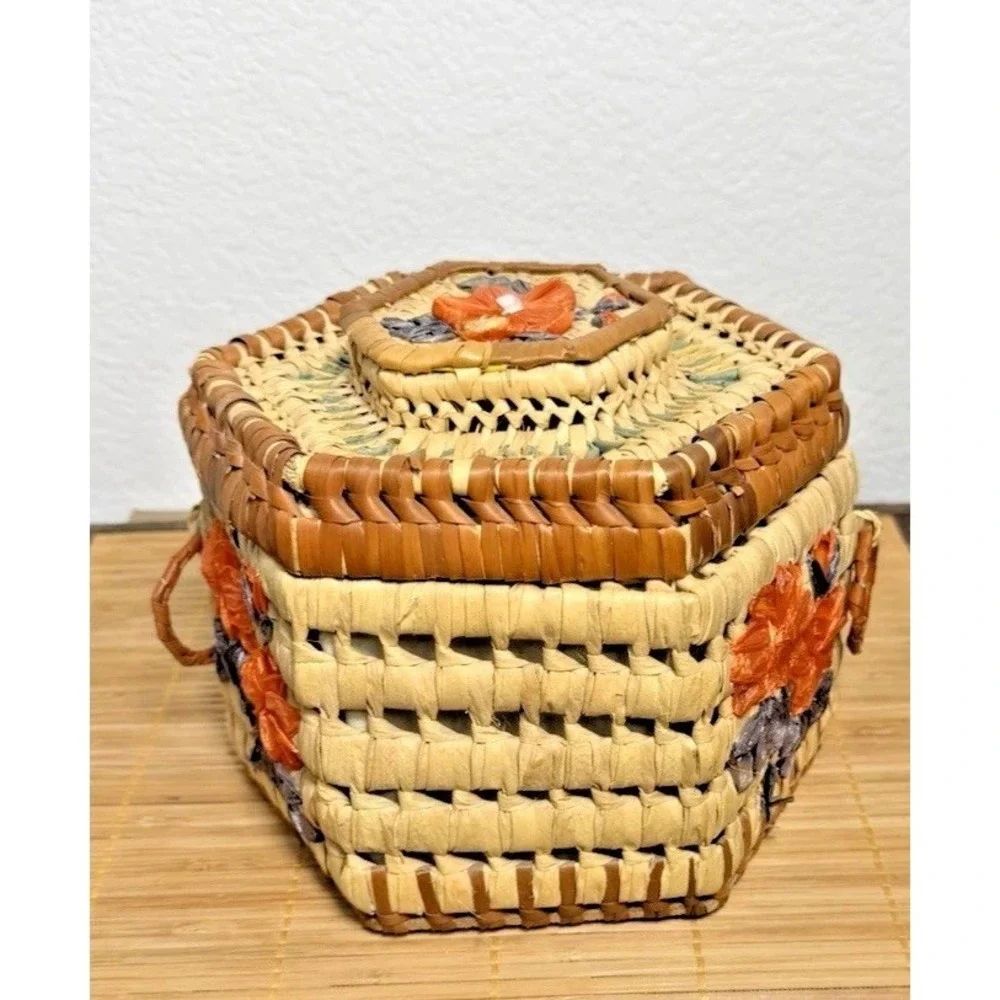 Vintage 1970's Hexagonal straw Woven sewing Basket With Lid Raffia flower